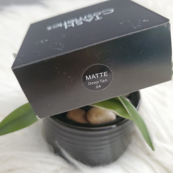 TASH Cosmetics High Definition Matte Loose Powder Deep Tan #04 - Picture 4 of 5